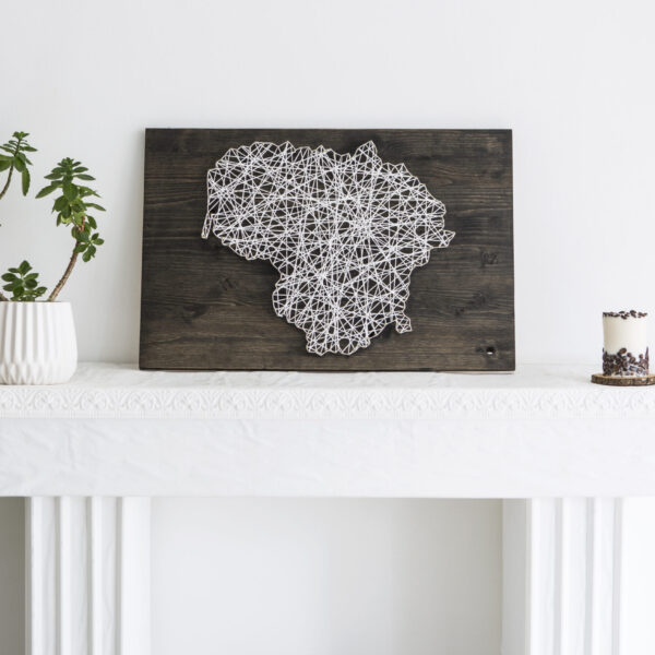 Paveikslas iš siūlų - Lietuvos žemėlapis